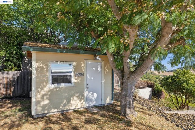 3406 Otter Ct, Hayward, CA 94542