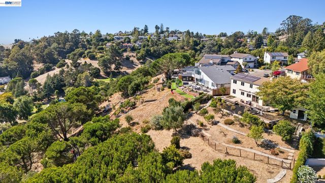 3406 Otter Ct, Hayward, CA 94542