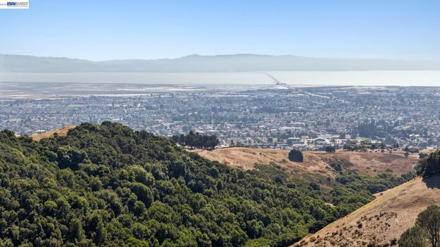 3406 Otter Ct, Hayward, CA 94542
