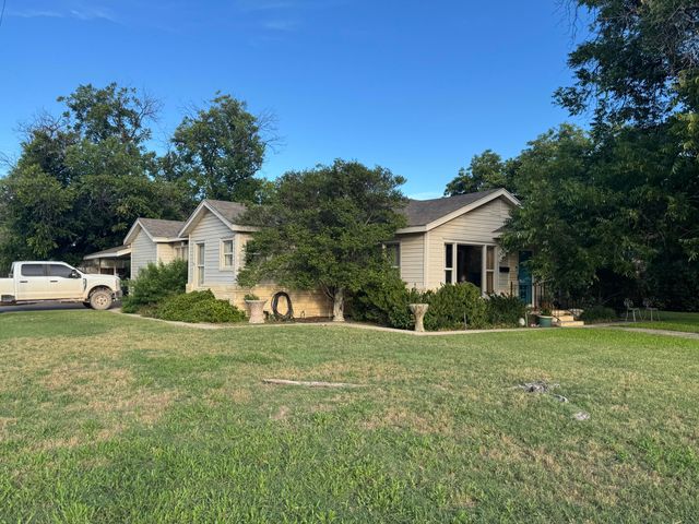 1402 S Park Street, San Angelo, TX 76901