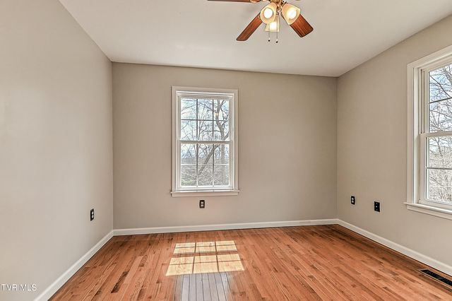 175 Amberwood Drive, Bristol, VA 24202