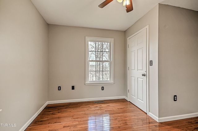 175 Amberwood Drive, Bristol, VA 24202