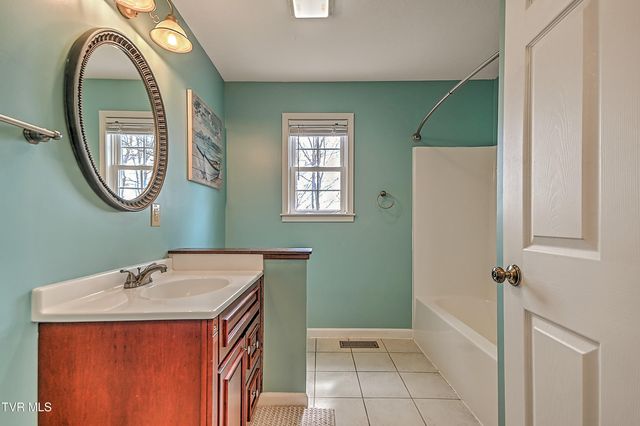 175 Amberwood Drive, Bristol, VA 24202