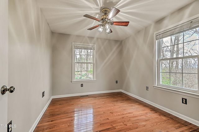 175 Amberwood Drive, Bristol, VA 24202