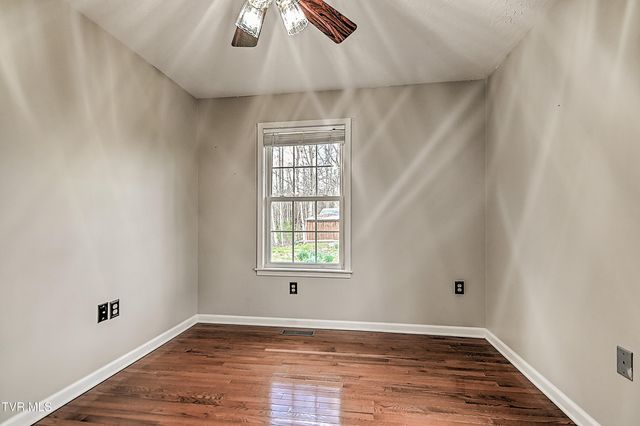 175 Amberwood Drive, Bristol, VA 24202