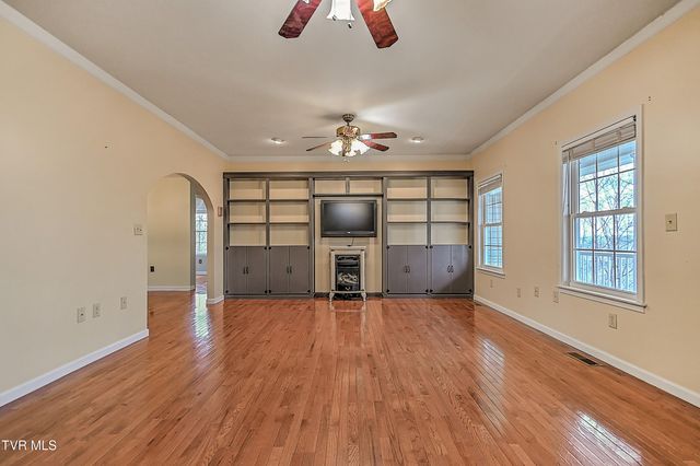 175 Amberwood Drive, Bristol, VA 24202