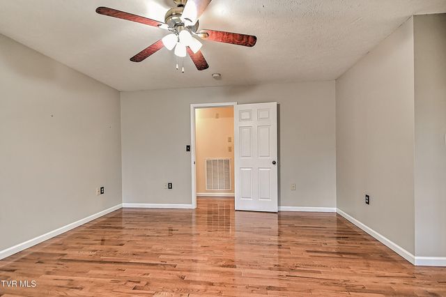 175 Amberwood Drive, Bristol, VA 24202