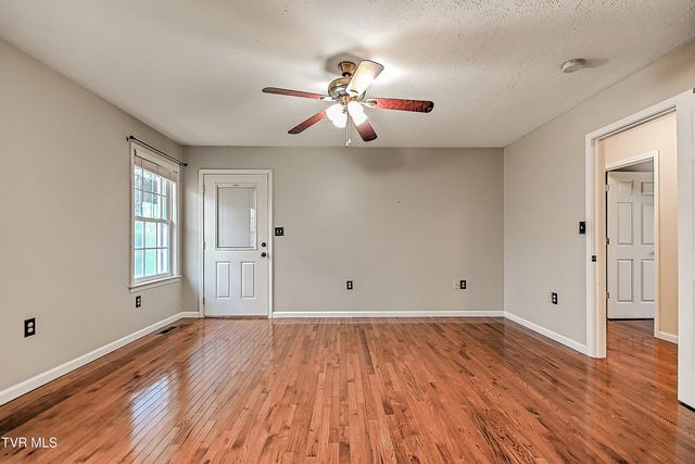 175 Amberwood Drive, Bristol, VA 24202