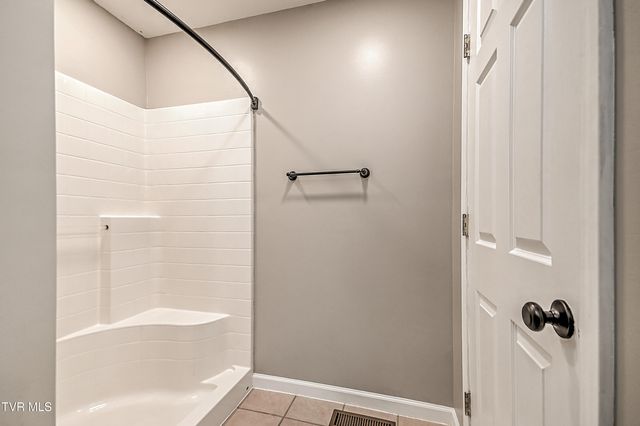 175 Amberwood Drive, Bristol, VA 24202