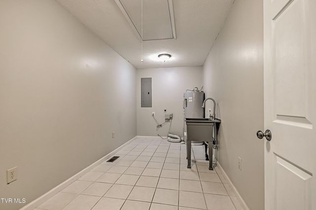 175 Amberwood Drive, Bristol, VA 24202