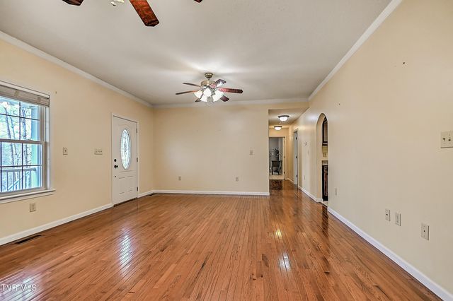 175 Amberwood Drive, Bristol, VA 24202