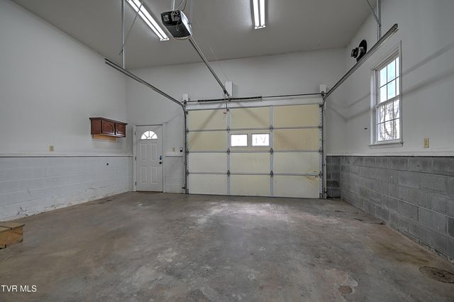 175 Amberwood Drive, Bristol, VA 24202