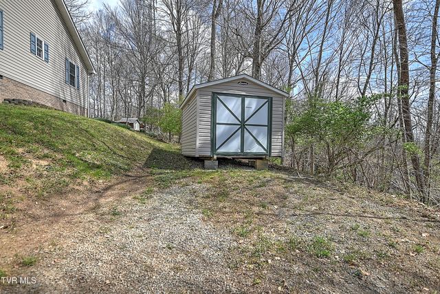 175 Amberwood Drive, Bristol, VA 24202