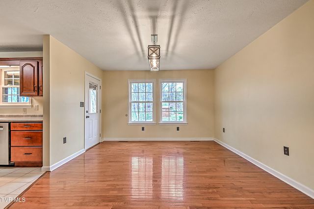 175 Amberwood Drive, Bristol, VA 24202