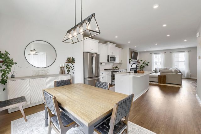 6653 Jody Avenue S, Cottage Grove, MN 55016