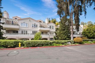 2842 Torrey Pines Rd, La Jolla, CA 92037