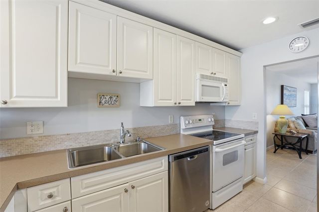 912 SE 46TH STREET 201, Cape Coral, FL 33904