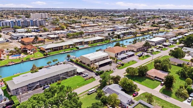 912 SE 46TH STREET 201, Cape Coral, FL 33904