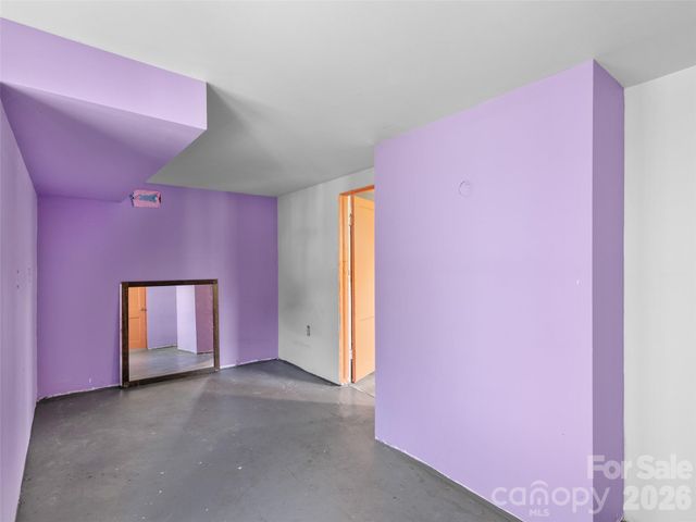 2 Pelzer Street, Asheville, NC 28804