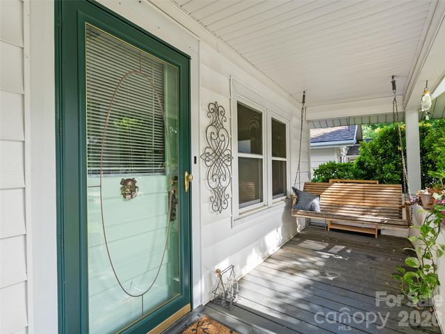 2 Pelzer Street, Asheville, NC 28804