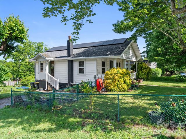 2 Pelzer Street, Asheville, NC 28804