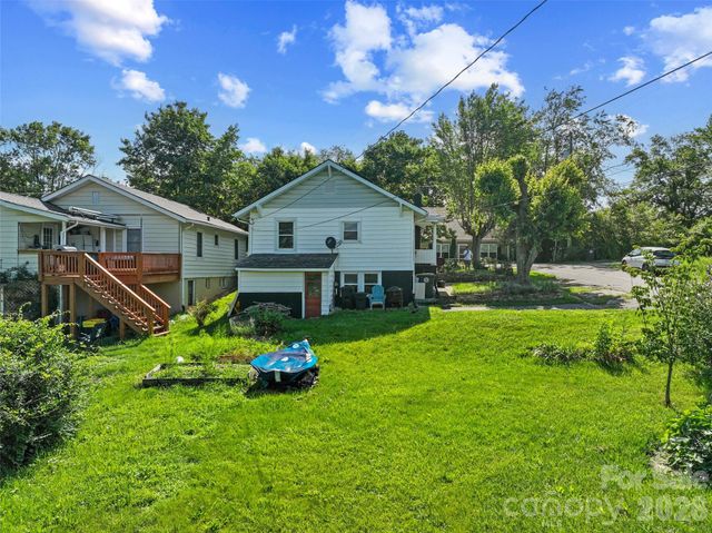 2 Pelzer Street, Asheville, NC 28804