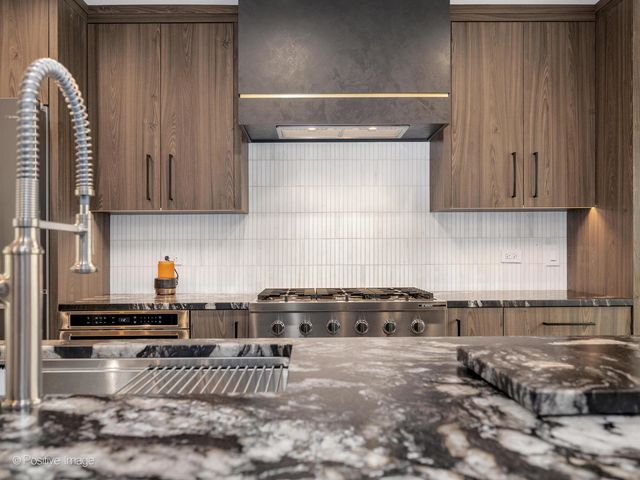 1460 Arrow Wood Lane, Downers Grove, IL 60515