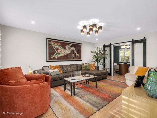 1460 Arrow Wood Lane, Downers Grove, IL 60515