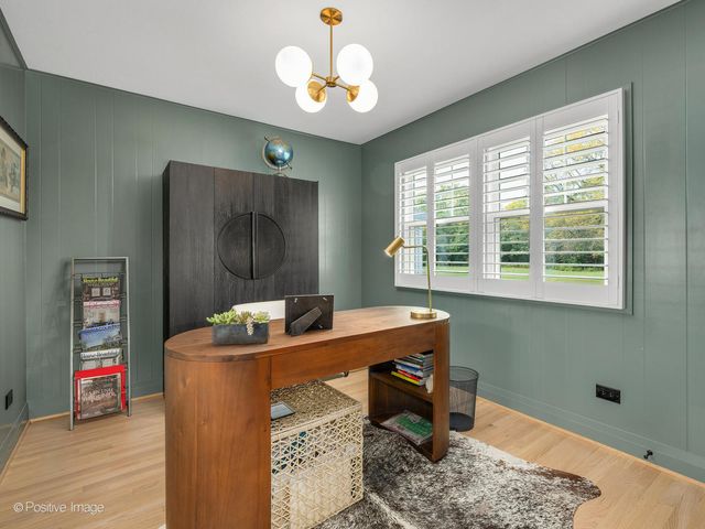 1460 Arrow Wood Lane, Downers Grove, IL 60515