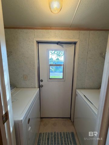 1125 Ridgewood Drive, Lillian, AL 36549