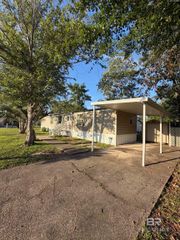 1125 Ridgewood Drive, Lillian, AL 36549