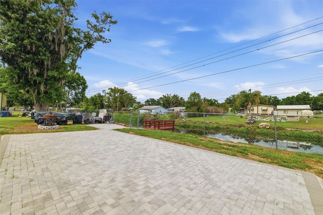 421 WATERVIEW DRIVE, Polk City, FL 33868