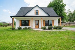 759 N Palmers Chapel Rd, White House, TN 37188