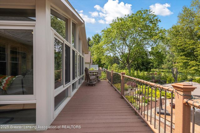 502 W Spring Meadows Lane, Dewitt, MI 48820