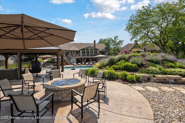 502 W Spring Meadows Lane, Dewitt, MI 48820