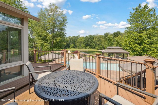 502 W Spring Meadows Lane, Dewitt, MI 48820