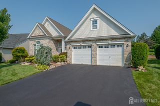 19 Troon Court, Monroe, NJ 08831