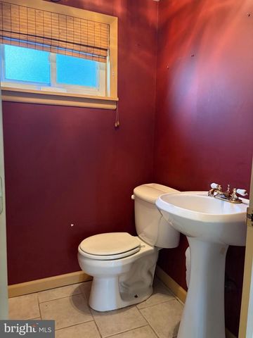 803 RENNARD CIR, Philadelphia, PA 19116