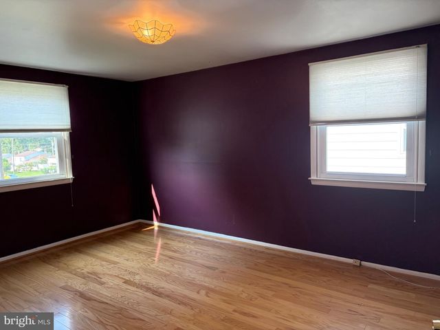 803 RENNARD CIR, Philadelphia, PA 19116