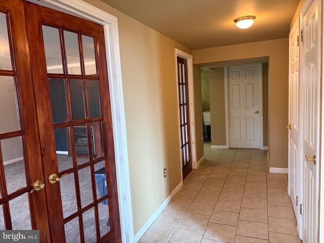 803 RENNARD CIR, Philadelphia, PA 19116