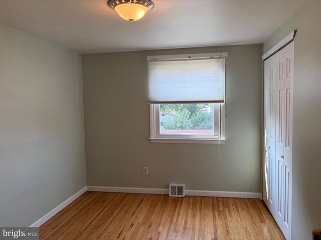 803 RENNARD CIR, Philadelphia, PA 19116