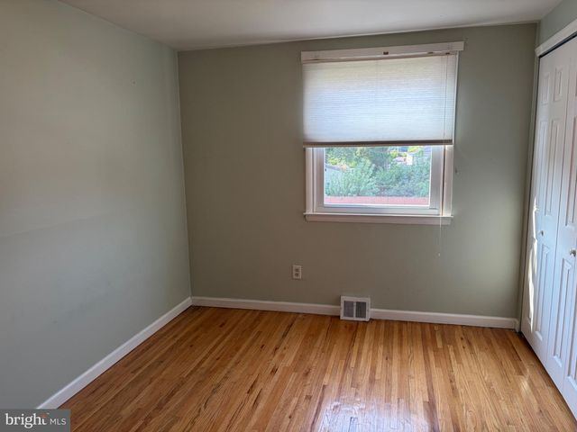 803 RENNARD CIR, Philadelphia, PA 19116