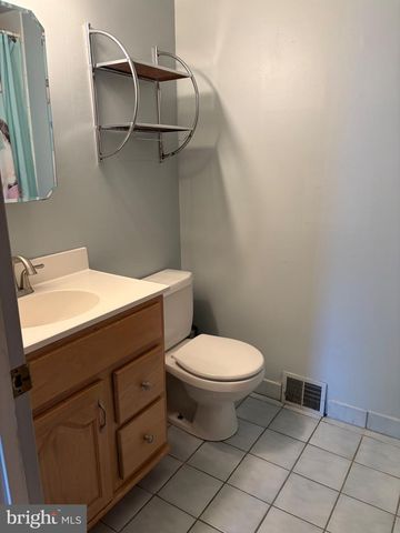 803 RENNARD CIR, Philadelphia, PA 19116