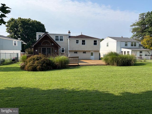 803 RENNARD CIR, Philadelphia, PA 19116