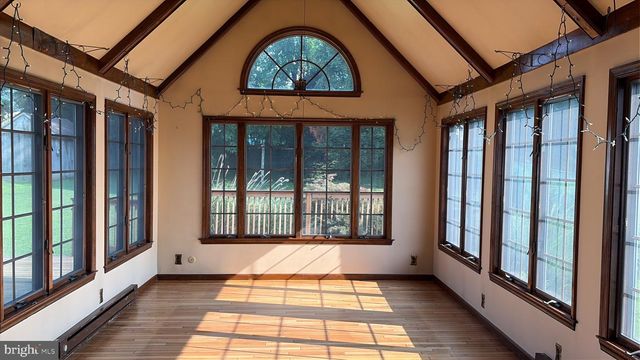 803 RENNARD CIR, Philadelphia, PA 19116