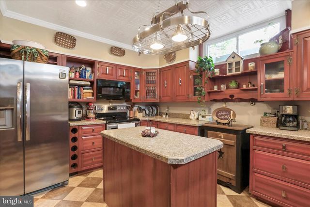 1177 WALKER RD, Chambersburg, PA 17202