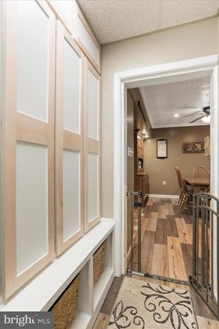 1177 WALKER RD, Chambersburg, PA 17202