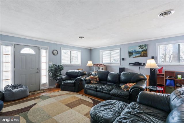 1177 WALKER RD, Chambersburg, PA 17202