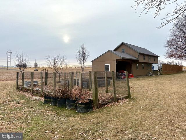 1177 WALKER RD, Chambersburg, PA 17202