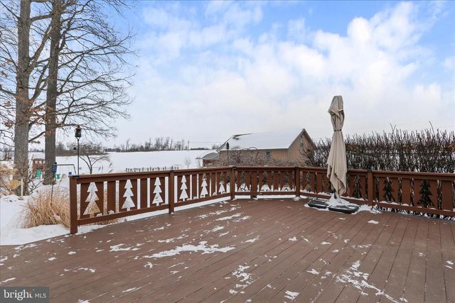 1177 WALKER RD, Chambersburg, PA 17202